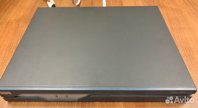 Маршрутизатор Cisco 1841 Маршрутизатор Cisco 1841
