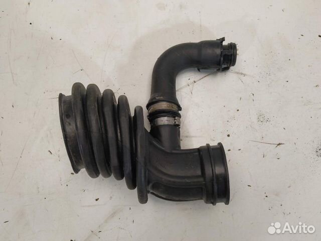 Патрубок воздушного фильтра 31370109 Volvo S40 2 Патрубок воздушного фильтра 31370109 Volvo S40 2