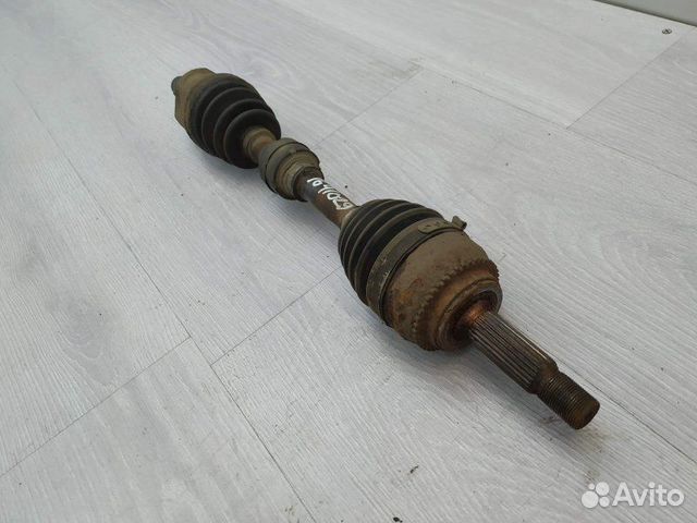 Полуось левая MR953745 Mitsubishi Lancer 9 Полуось левая MR953745 Mitsubishi Lancer 9