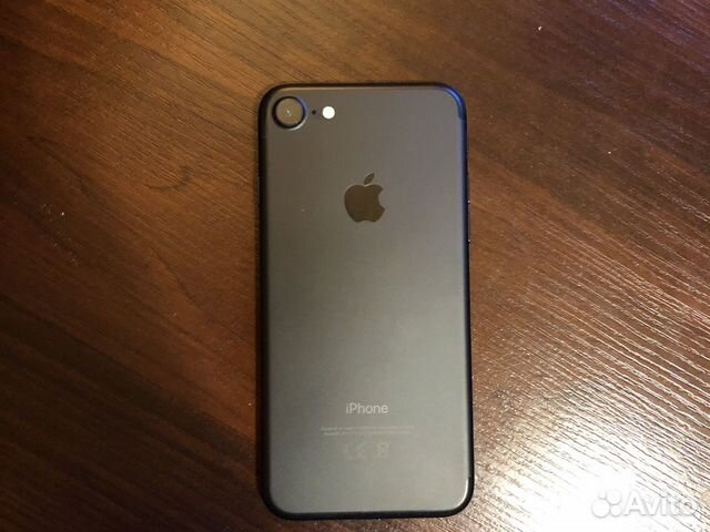 Телефон iPhone 7 Телефон iPhone 7