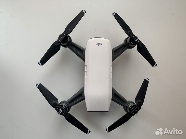Квадрокоптер DJI Spark Fly More Combo