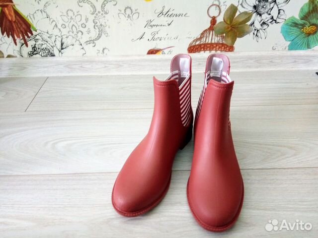 Резиновые сапоги