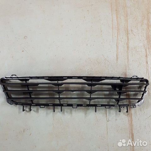 Решетка в бампер центральная Opel Astra H