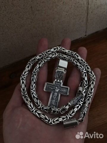 Серебряная цепь и крест Серебряная цепь и крест