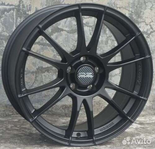 O.Z Racing Ultraleggera R18 J8 ET35 5X114.3 черные O.Z Racing Ultraleggera R18 J8 ET35 5X114.3 черные