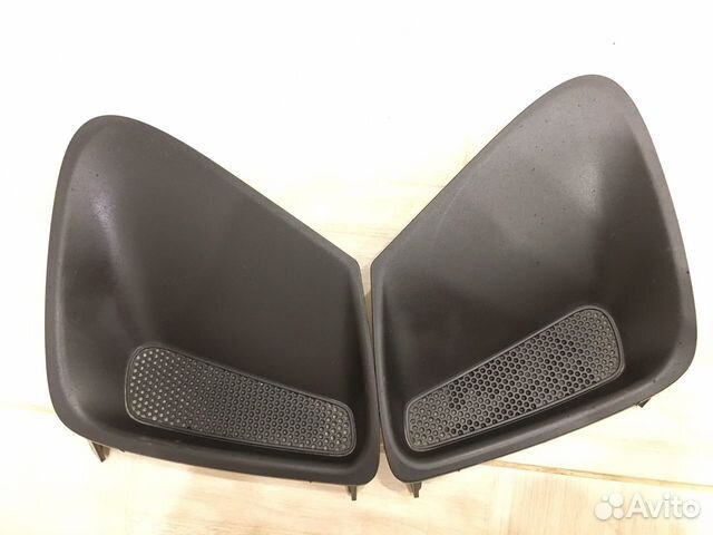 Заглушка в бампер 81482-12120 и 81481-12170 оригин