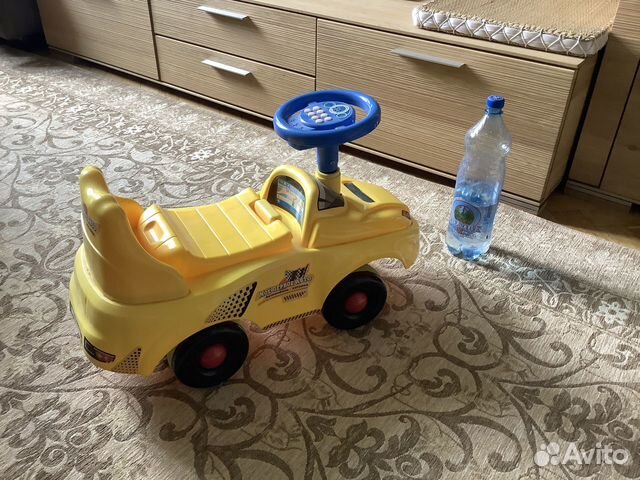 Детская машинка от года до трёх лет
