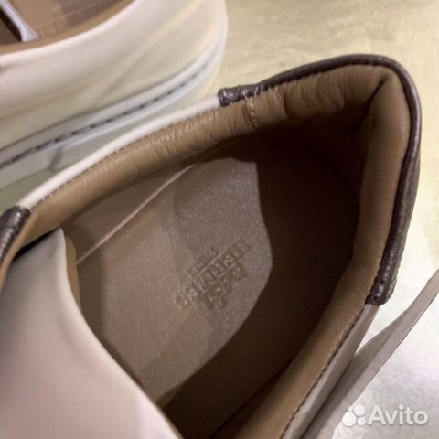 Кожаные кеды Hermes и сумка Bottega Veneta