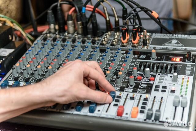 Ведущая, DJ, диджей,саксофонист