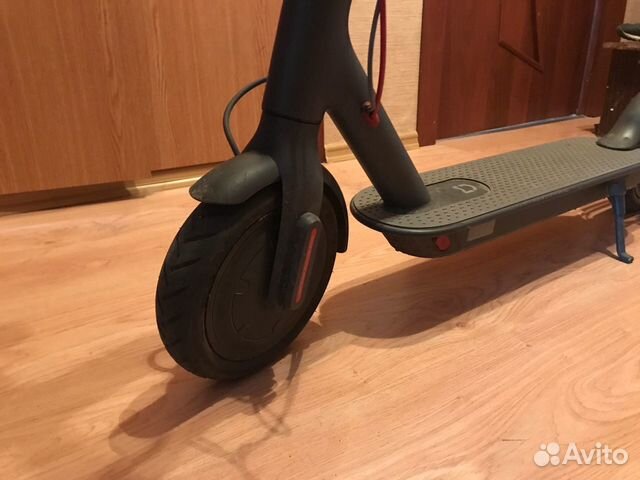 Xiaomi Mijia M365 (оригинал) + бескамерное колесо Xiaomi Mijia M365 (оригинал) + бескамерное колесо