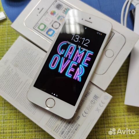 Телефон iPhone 5 s Телефон iPhone 5 s