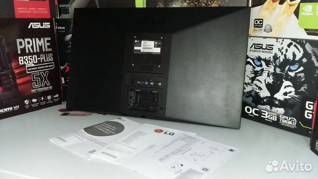 Монитор LG 22/1920x1080 lPS Монитор LG 22/1920x1080 lPS