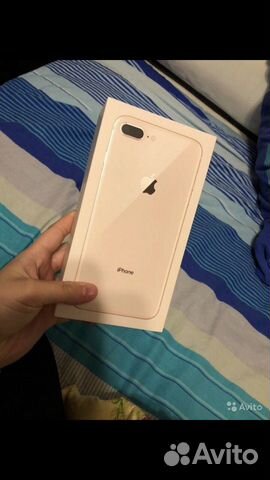 Телефон iPhone 8 + Телефон iPhone 8 +