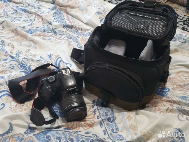 Зеркальный фотоаппарат Canon eos 1100D
