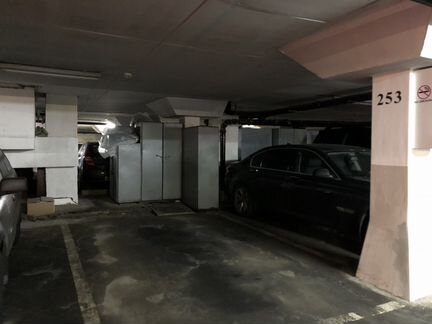 Машиноместо, 15 м²