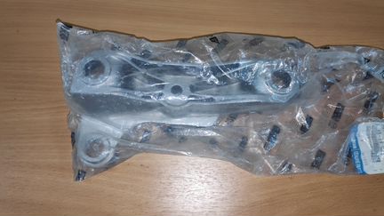 Кронштейн двигателя Mazda CX-7