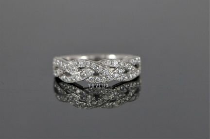 Золотое кольцо с бриллиантами 0.65 ct