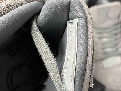 Кроссовки - Nike Air Jordan 4 и kaws