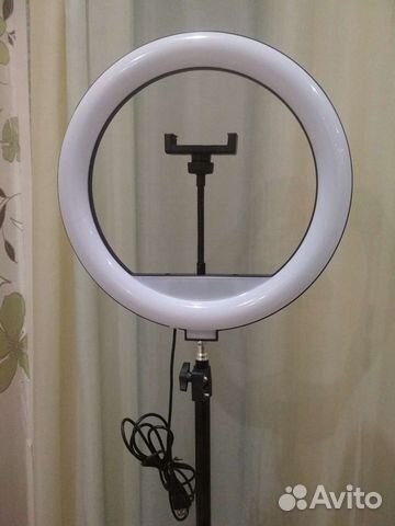 Кольцевая лампа со штативом