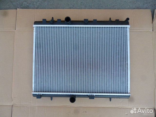 Радиатор охлаждения двигателя купить в Челябинске | Запчасти | Авито