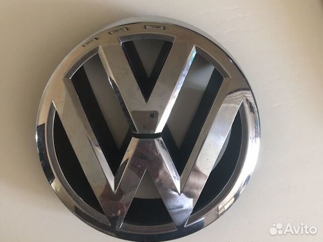 Эмблема -значок решетки радиатора Фольксваген тигу