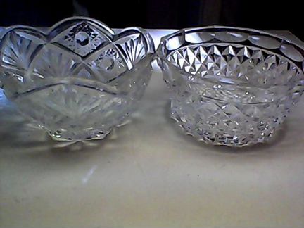 Хрустальные вазы и фужеры