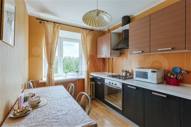 3-к. квартира, 85 м², 4/9 эт.