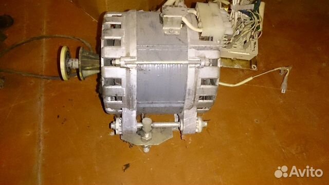 Пять электродвигателей, два от стиральной машины