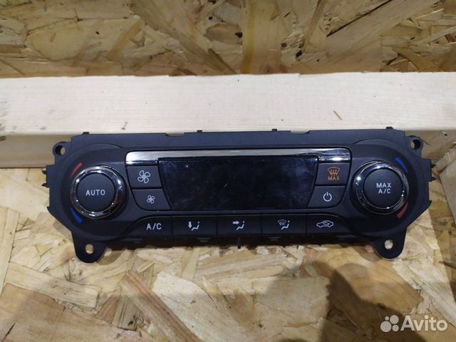 Блок управления климатом Ford Focus 3