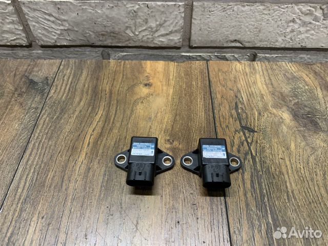 Lexus LX 570 Датчик ускорения