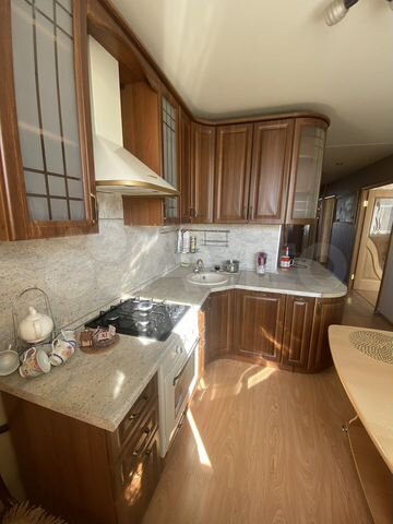 4-к. квартира, 70,6 м², 5/5 эт.