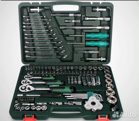 Набор инструментов 121 предмет в зеленом кейсе