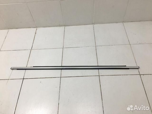 Молдинг передней левой двери Volkswagen Tiguan 5N1