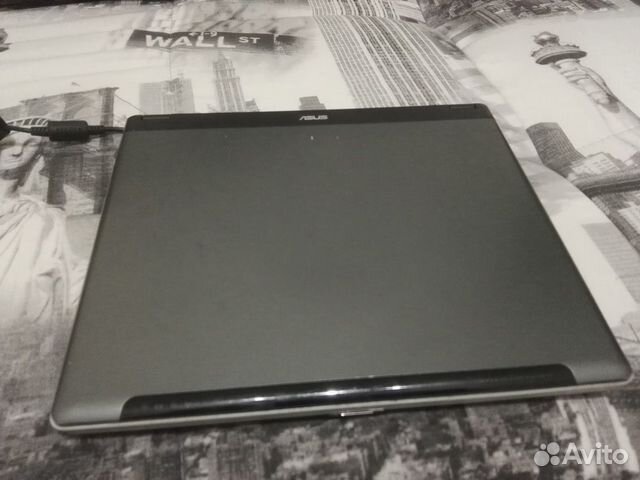 Ноутбук asus + Зарядное устройство 19V-2,1 A