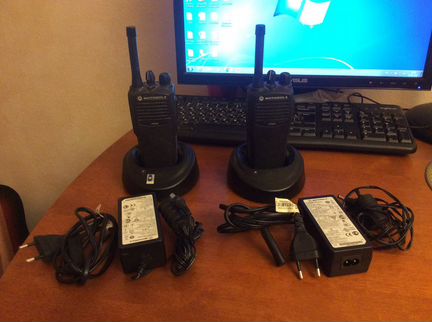 Радиостанция Motorola CP040