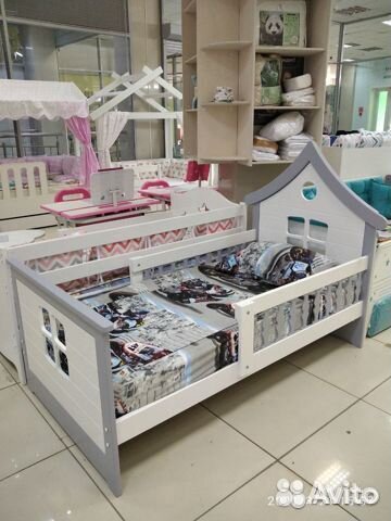 Детская кровать из массива