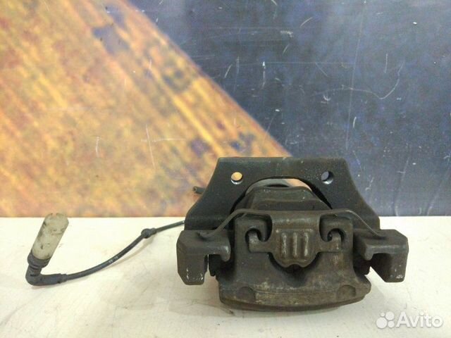 Суппорт задний правый Bmw 525I E60 M54 2003