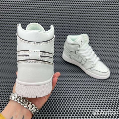 Кроссовки nike air jordan 1