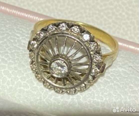 Роскошное золотое кольцо с бриллиантами