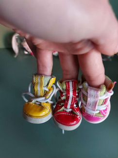 Обувь (кеды) для маленьких соб