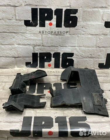 Дефлектор радиатора передний правый Infiniti Ex37