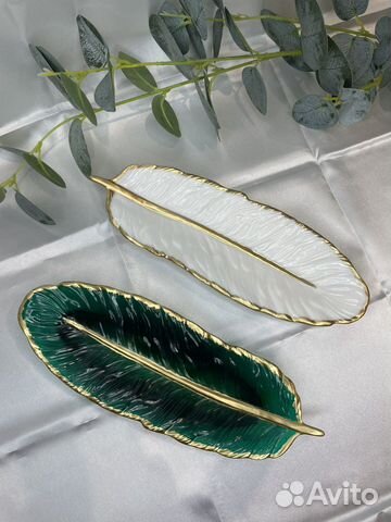 Блюдо Перышко из эпоксидной смолы