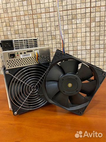 Оригинальный кулер Delta 9.0A для WhatsMiner