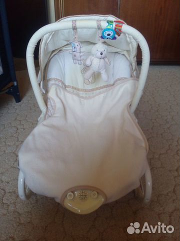 Шезлонг для малыша до 9 месяцев