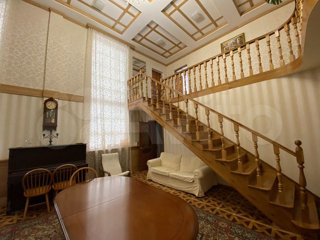 Дом 298 м² на участке 13 сот.