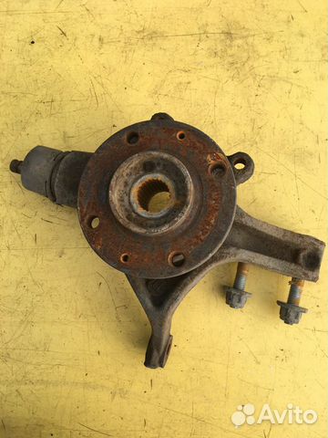 Кулак поворотный передний левый Citroen C4