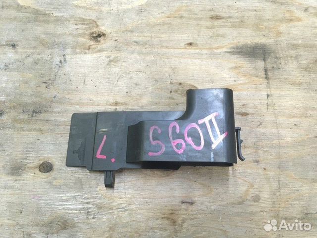 Воздуховод патрубок радиатора левый Volvo S60 2