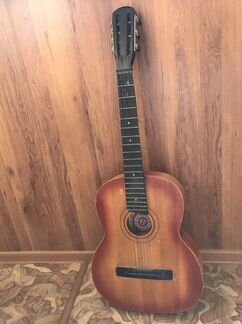 Акустическая гитара
