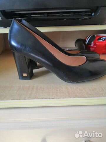 Туфли женские 39 размер на каблуке черные