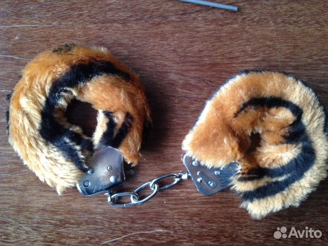 Наручники сувенир тигр
